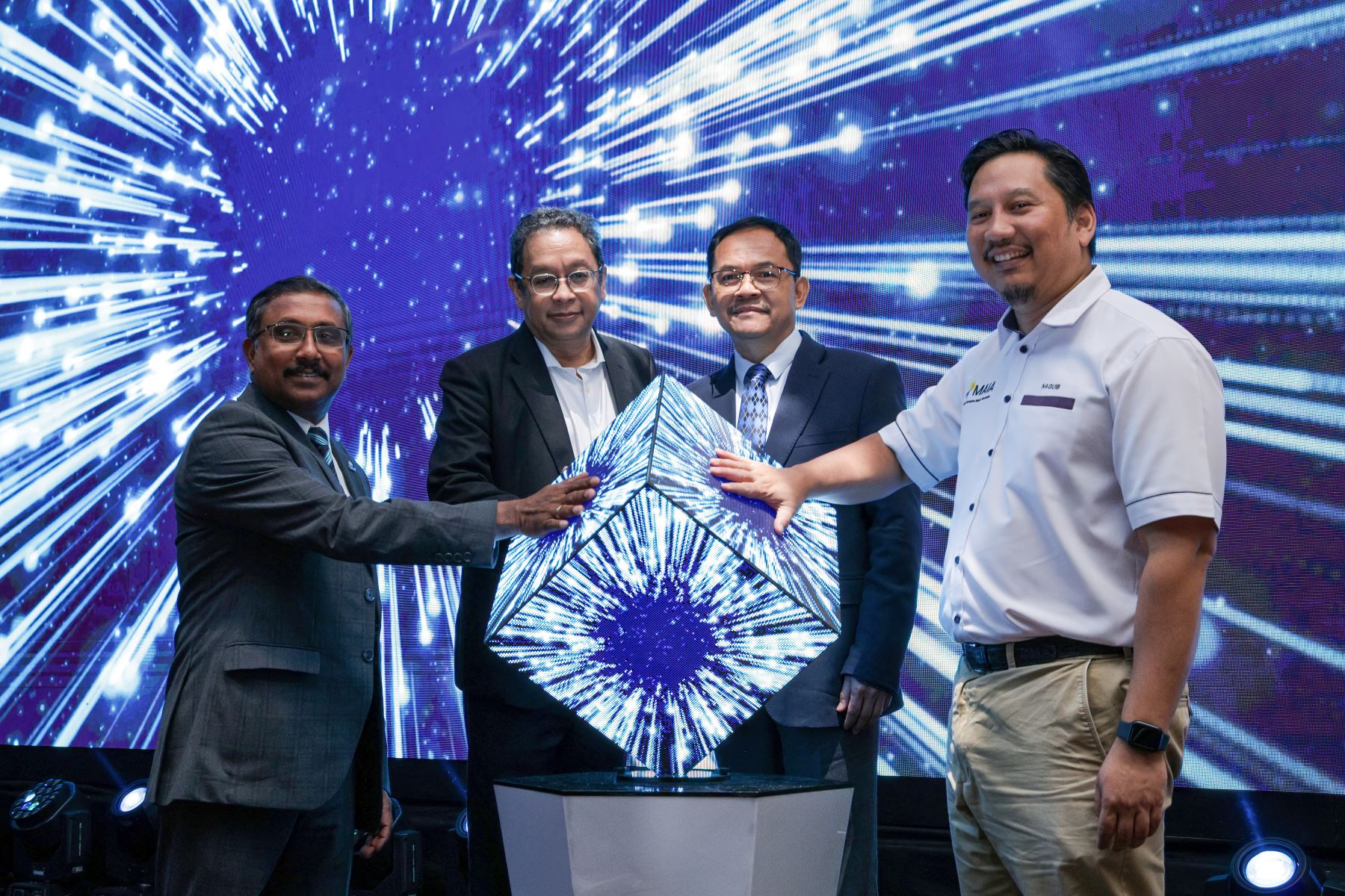 CREST、MAIA 和 AMMI 的技能提升补助金，让航空航天和医疗器械行业“飞”起来！